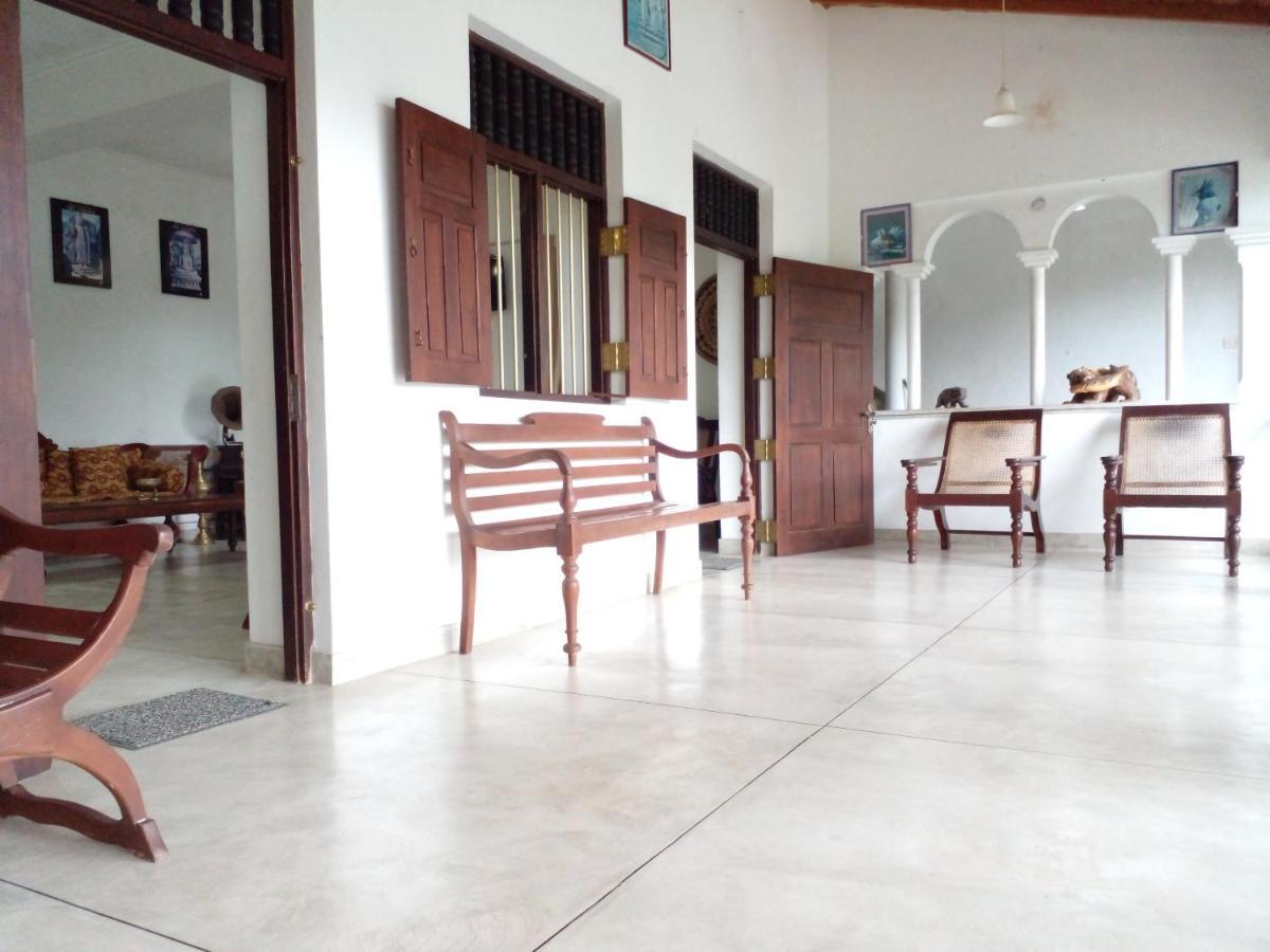 Muduna Walawwa Resort Kandy Exterior photo